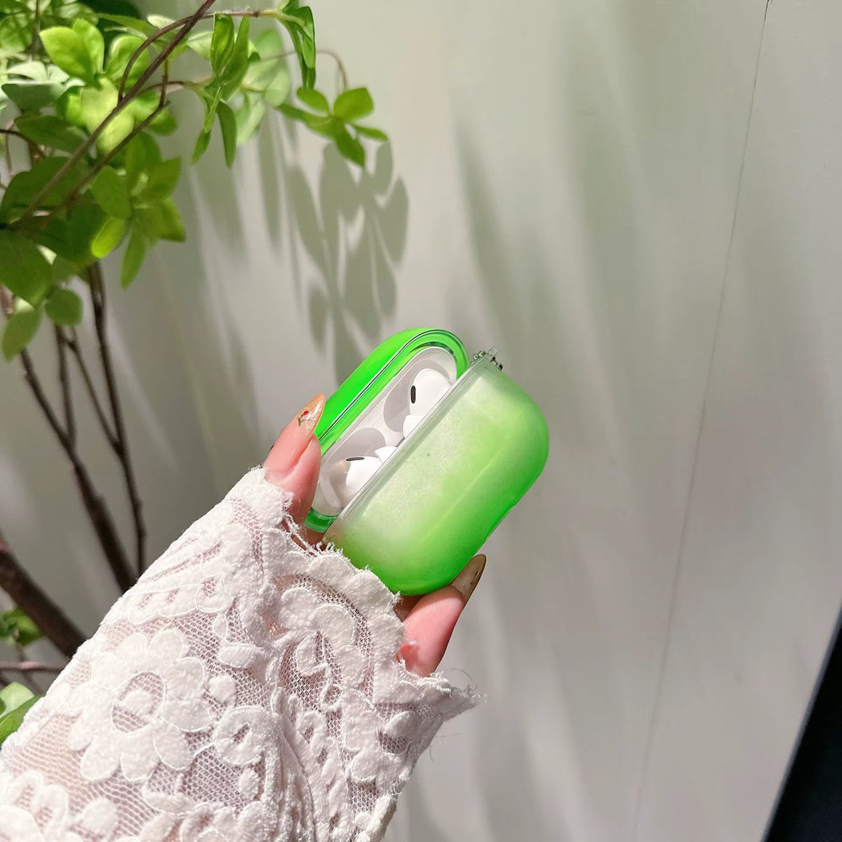 Stylish Lightweight AIRPOD Case Luminous Quicksand Design Eco-Friendly Anti-Lost Features Keychain